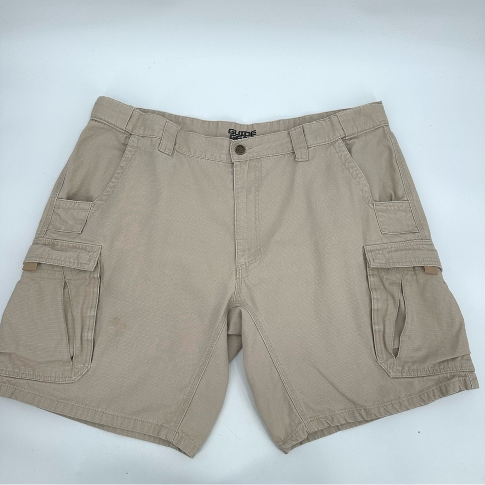 Guide Gear Cargo Shorts mens 44 Light Beige Khaki Cotton Classic Outdoors STAINS
